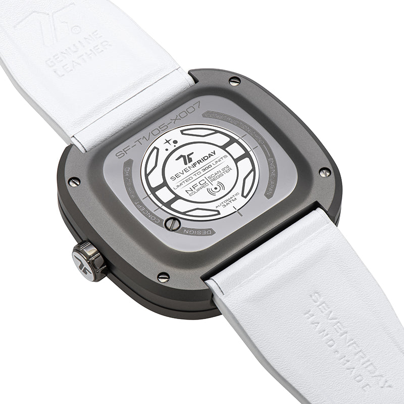 SEVENFRIDAY T1/05 "WHITE-T" - Time to Shine
